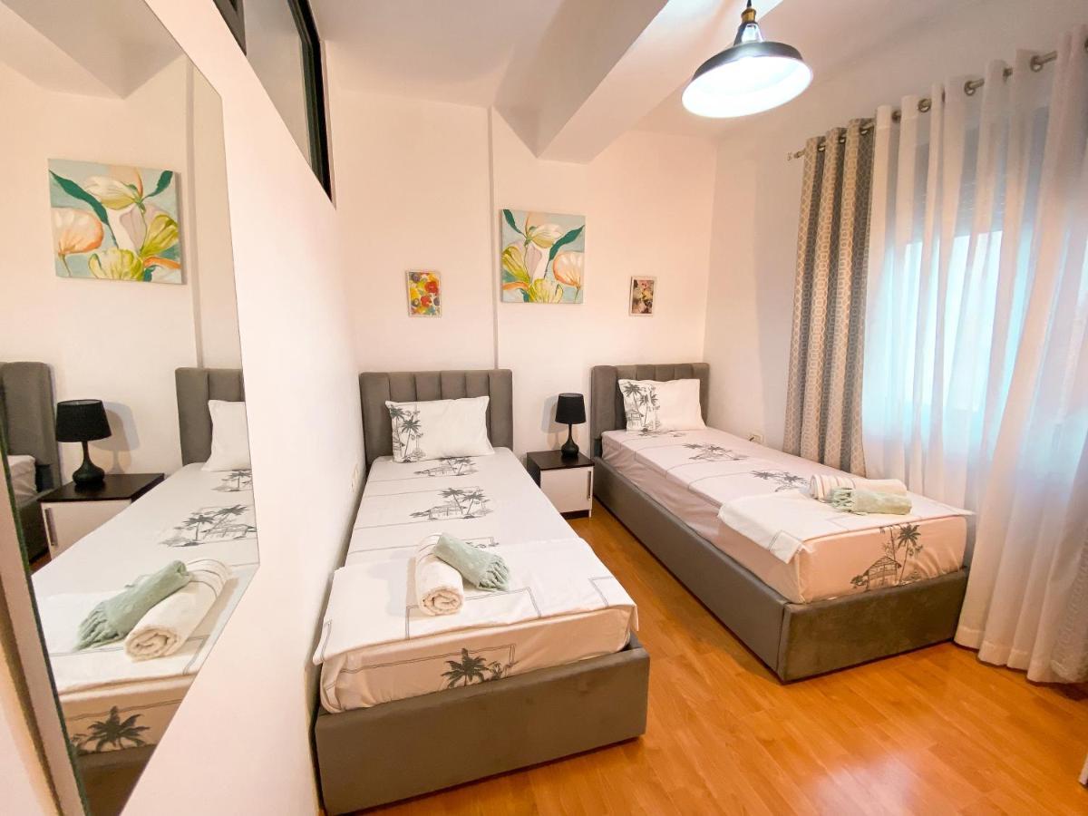 Tirana Views Apartment - Comfy & Spacious Εξωτερικό φωτογραφία